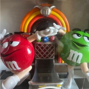 M & M COLLECTIBLE Dispenser